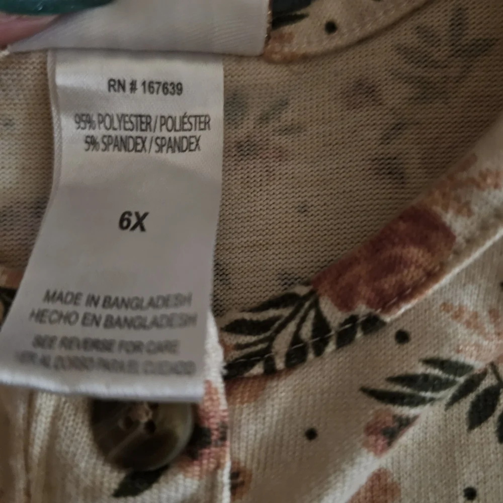 Daisy Fuentes Kids Dress with Cream and Floral Design Chic Casual - Picture 5 of 6